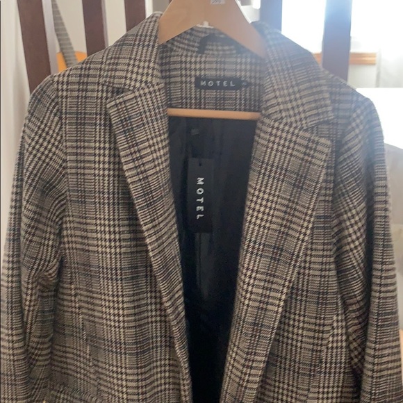 Motel Rocks Plaid Blazer - Picture 3 of 7